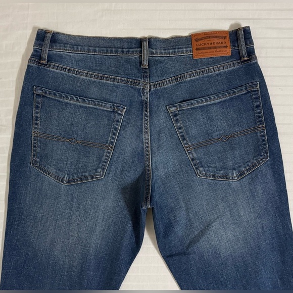 Lucky Brand 223 Straight Leg Jeans Men’s 33x30 Blue Medium Wash Whiskered - Picture 4 of 13